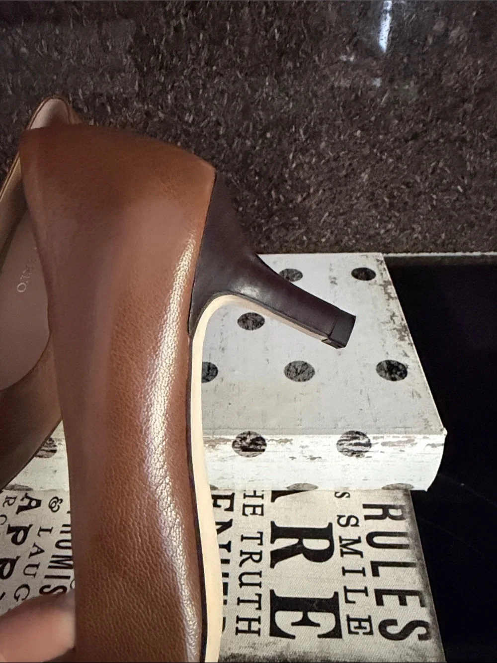Franco Sarto Tan Leather Pointed-Toe Pumps Kitten Heels Women’s Sz 6 M